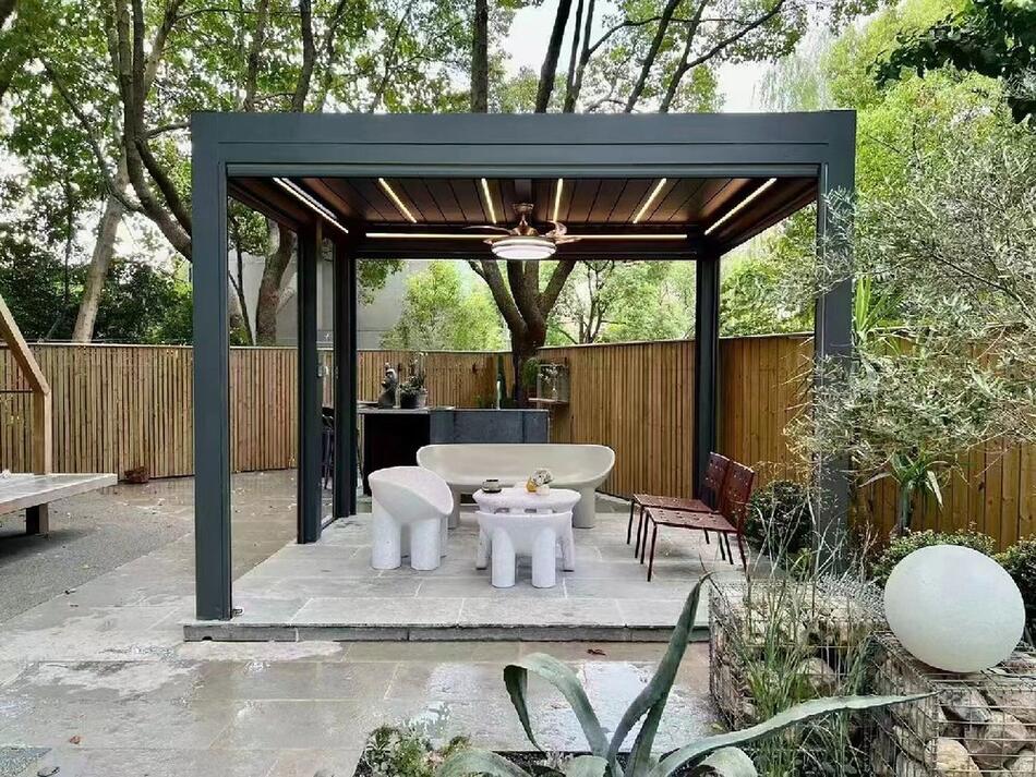 Bioklimatická pergola v zahradě